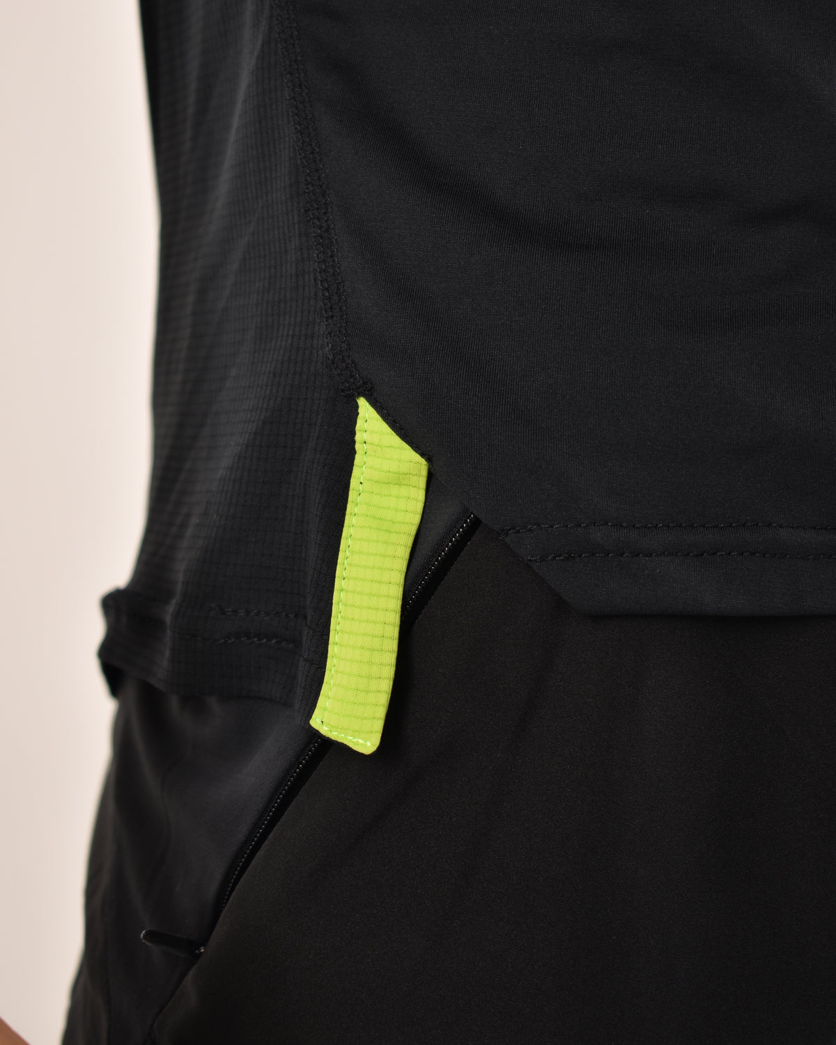 AARO Airflow Singlet